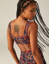 Load image into Gallery viewer, Beyond Yoga - Softmark Squared Bra Retro Press Floral
