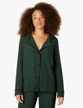 Load image into Gallery viewer, Beyond Yoga Wind Down Shirt - Forest Green
