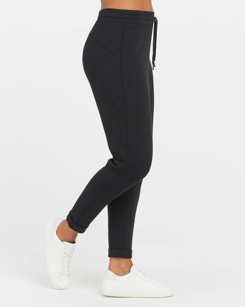 Spanx Airluxe Tapered Pant – Cal-a-Vie Boutique